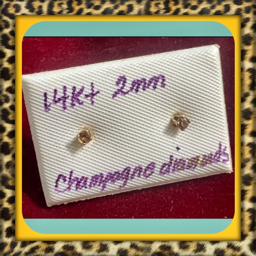 👑✅PRICE FIRM✅ Pair of 14K Gold Champagne Diamond Stud Earrings